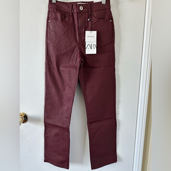 NWT ZARA Burgundy Coated Slim / Skinny Pants - 2 - Picture 1 of 4